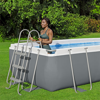 Bestway Power Steel 13'3" x 6'7" x 39.5"/4.04m x 2.01m x 1.00m Rectangular Pool Set woman