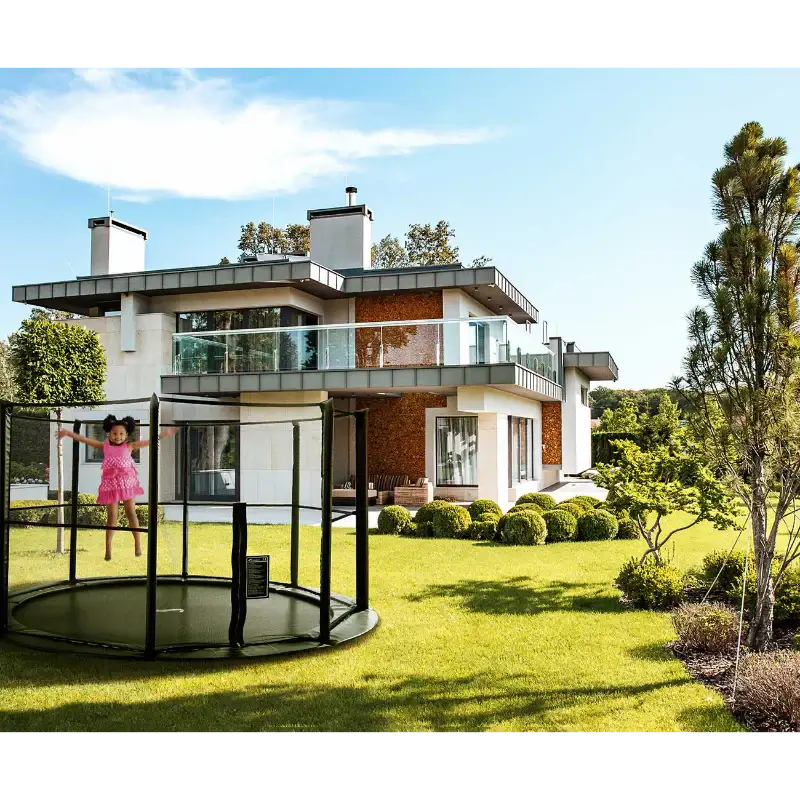 Akrobat_Orbit_Flat_to_the_Ground_305cm_Trampoline_girl_garden