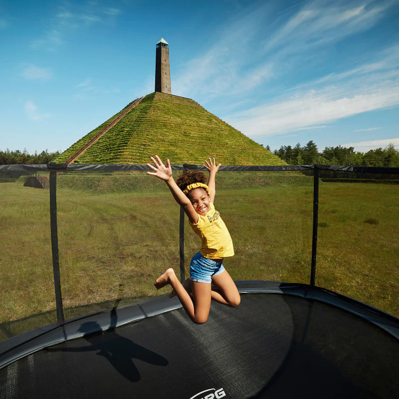 BERG_Grand_Champion_Regular_Trampoline_girl_jumping