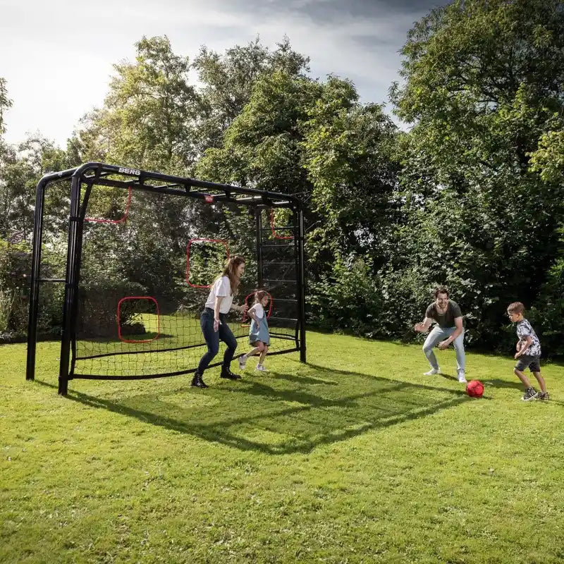BERG_PlayBase_with_Football_Net_and_Basketball_Hoop_family_outside
