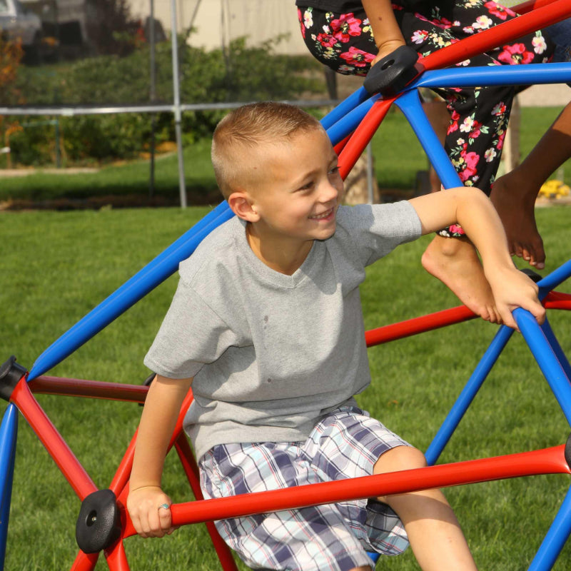 Lifetime_climbing_dome_90136_boy-smiling