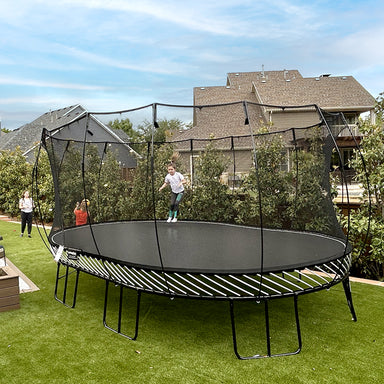 Springfree_Jumbo_Oval_Trampoline_kids_playing