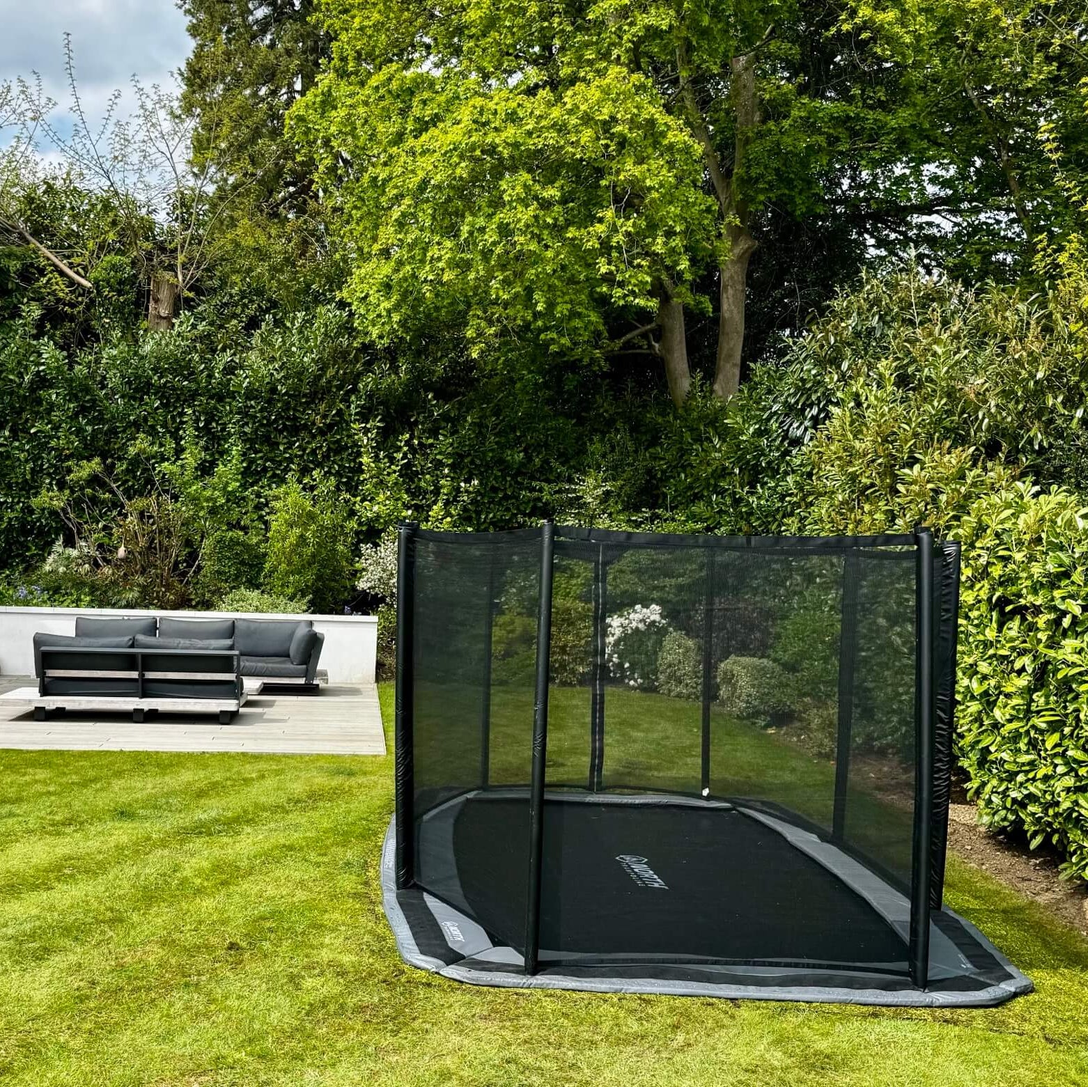 angled-view-of-north-rectangular-trampoline-with-safety-enclosure