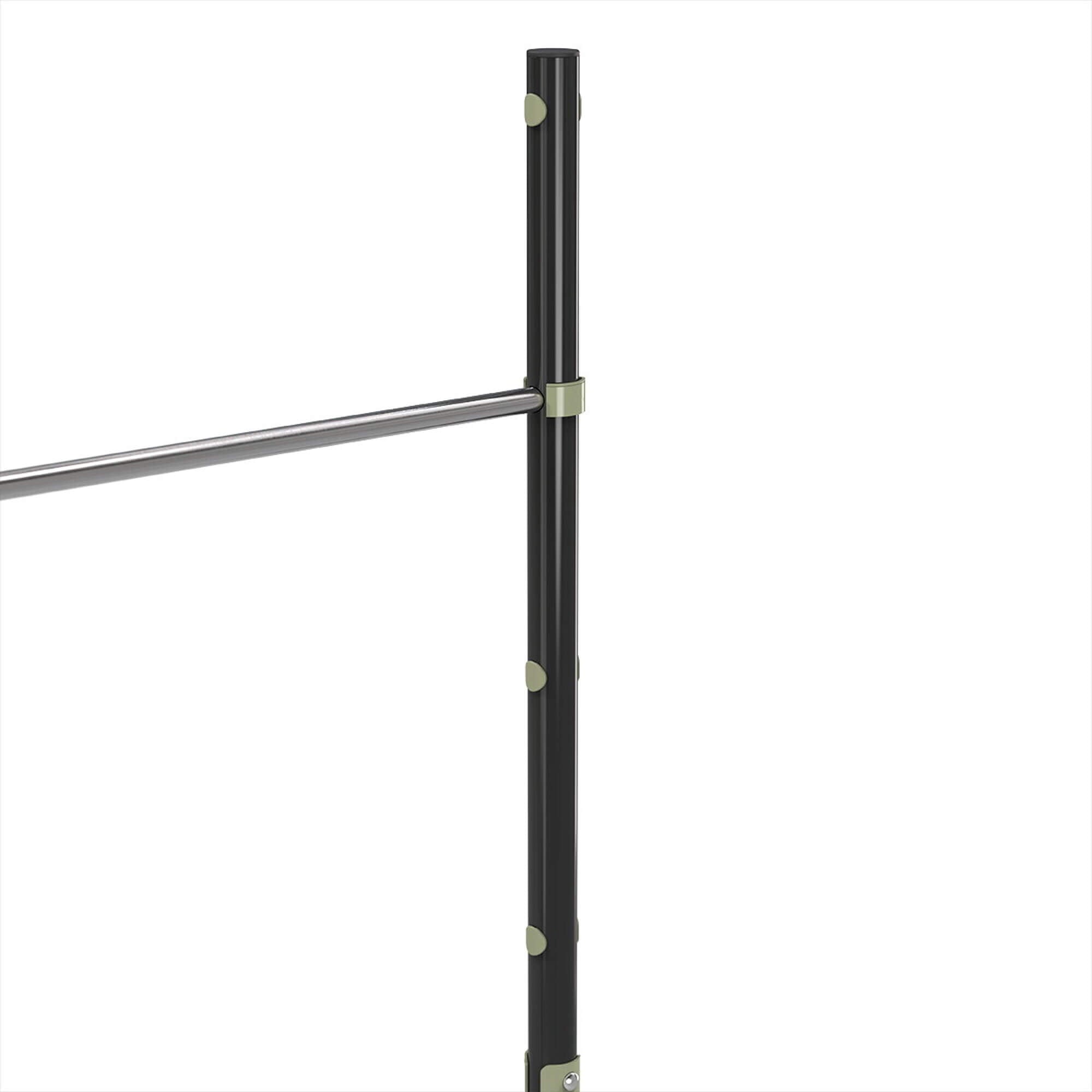 close-up-of-exit-ivy-tumble-bar-upright-post-and-horizontal-bar-connection