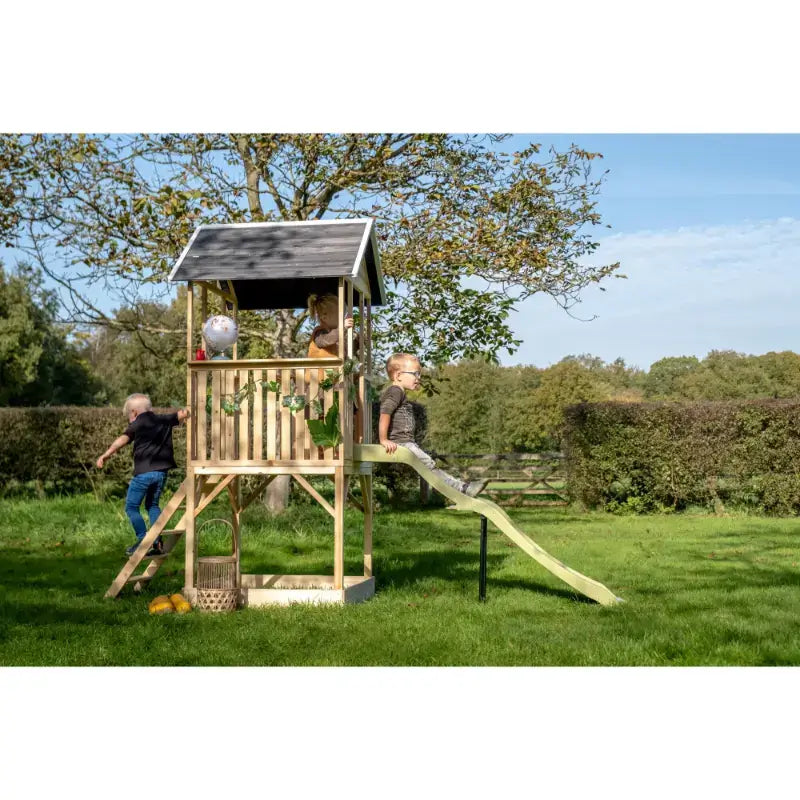 exit-panorama-backyard-playhouse-outdoor-play-with-kids