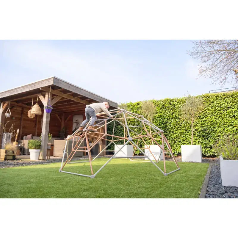 lifestyle-shot-exit-steel-climbing-dome-full-outdoor-structure