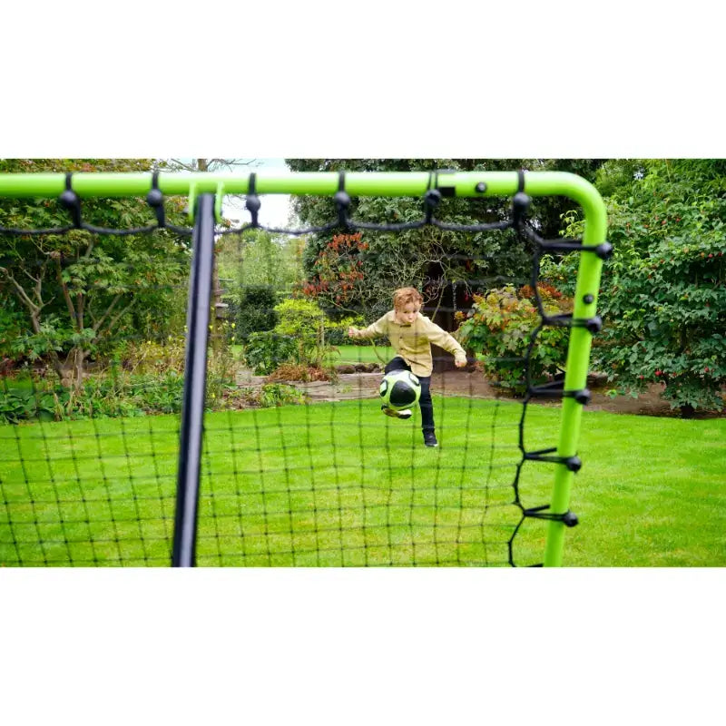 exit-tempo-training-rebounder-football-action-lifestyle-view