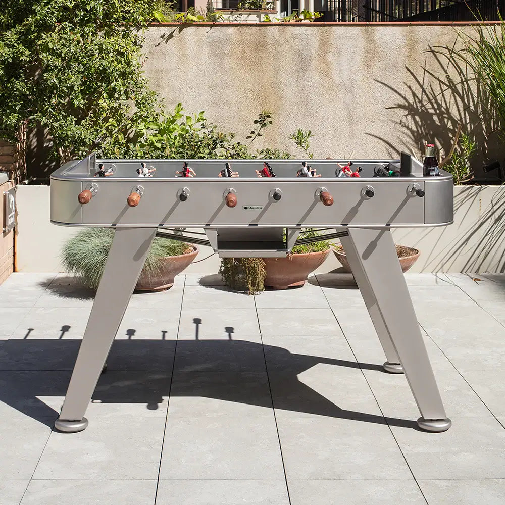 full-view-of-rs-barcelona-foosball-table-rs2-outdoor-setup