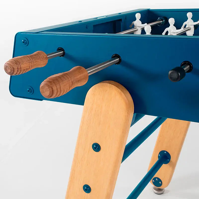 rs-barcelona-foosball-table-rs4-rod-handle-close-up-with-foosmen