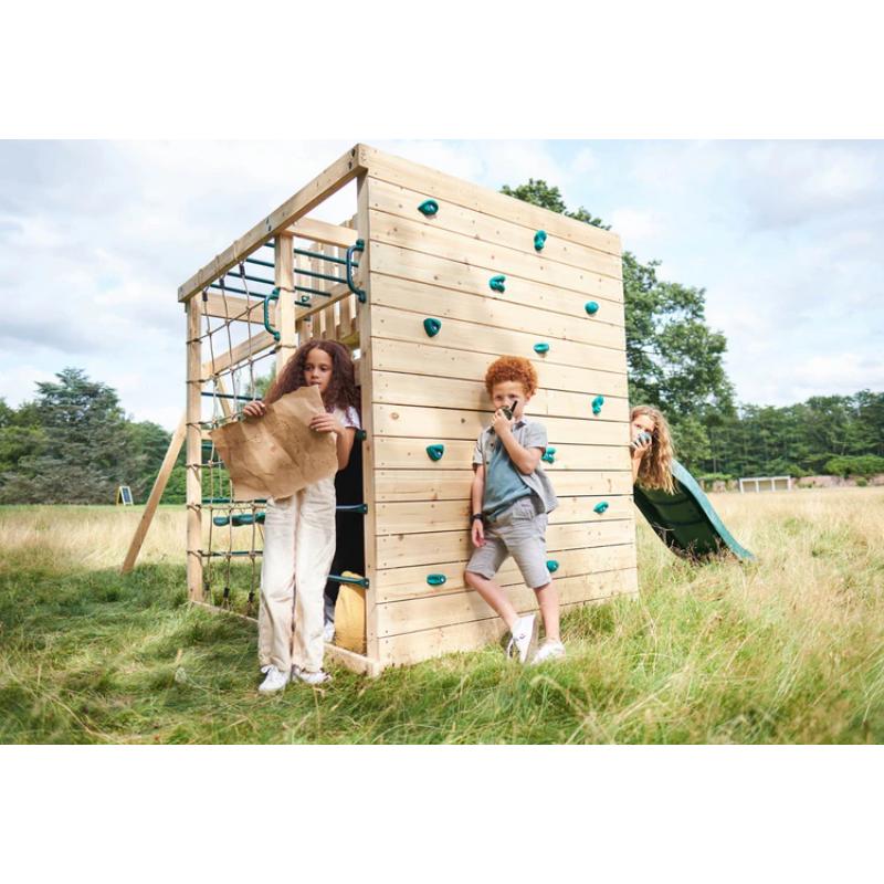 wooden-climbing-cube-with-swing-xl-children-playing-around-climbing-wall-lifestyle